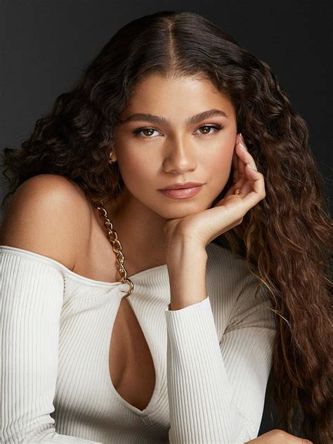 what does zendaya do for a living